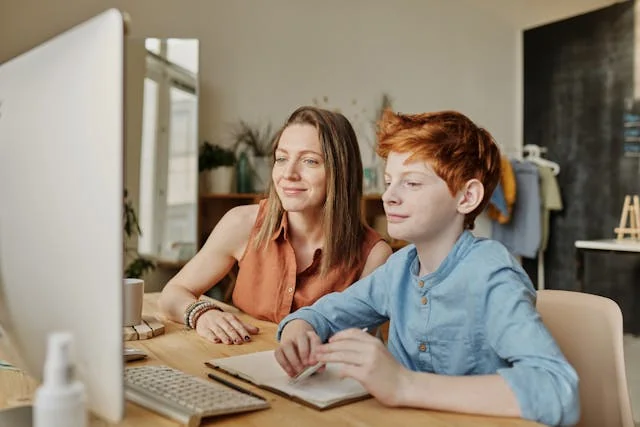 Kid and Parent using LMS